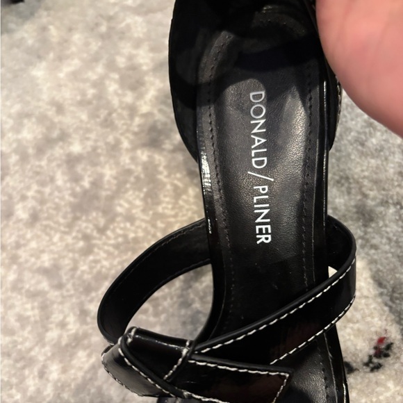 Donald J Pliner Women's Cady
Sandal - Picture 13 of 14